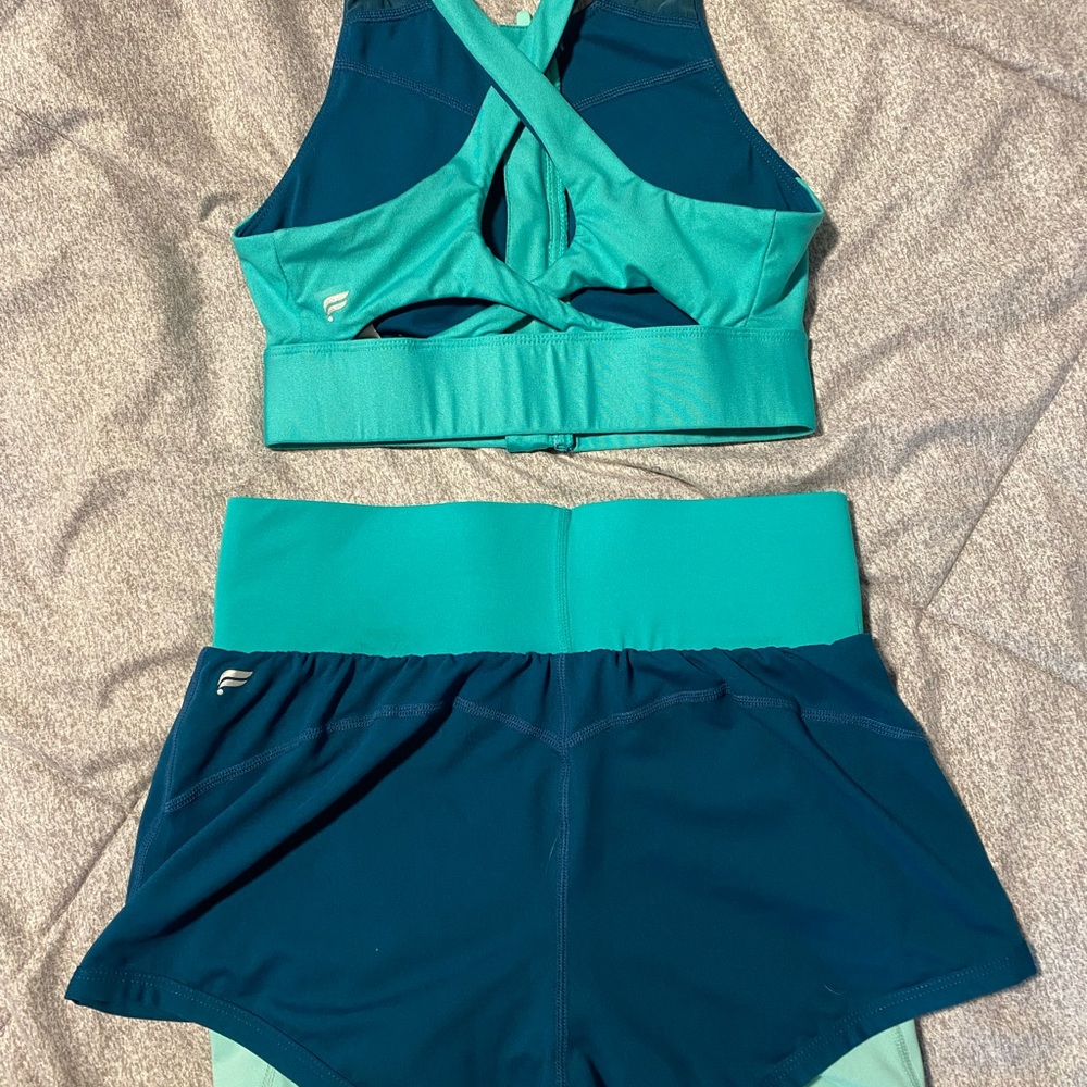 Fabletics Olesia Bundle - Picture 2 of 4
